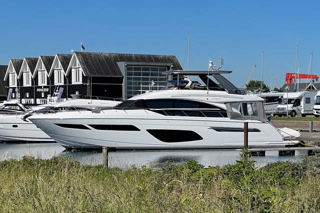 2018 PRINCESS YACHTS PRINCESS 70