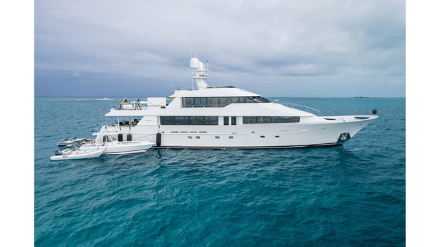 2003 WESTPORT 130
