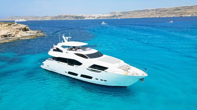 2018 SUNSEEKER 95 Yacht