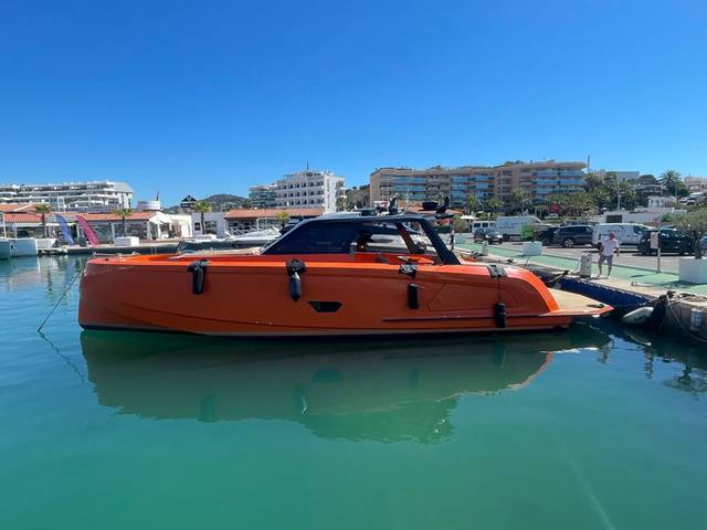 2022 VANQUISH YACHTS VQ 52