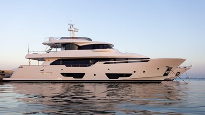 2016 FERRETTI CUSTOM LINE Navetta 28