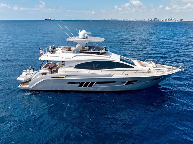 2014 LAZZARA YACHTS