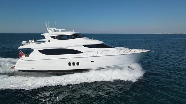 2006 HATTERAS 80 Motor Yacht Skylounge