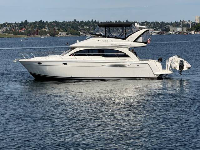 2007 MERIDIAN 411 Sedan