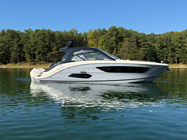 2022 SEA RAY 370 SUNDANCER OUTBOARD