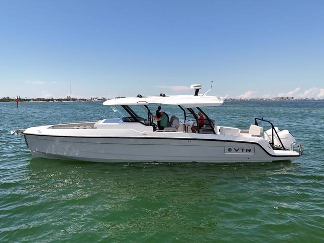 2026 CRUISERS YACHTS 38 VTR