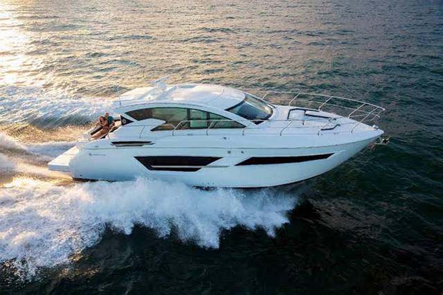 2025 CRUISERS YACHTS 46 CANTIUS