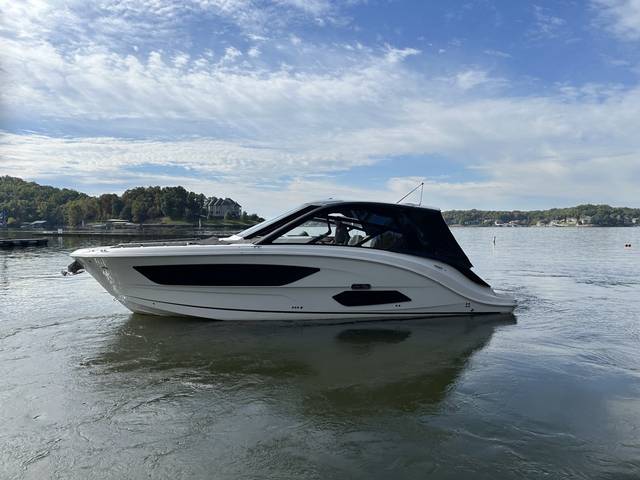 2026 SEA RAY Sundancer 370
