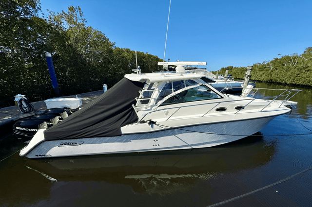 2013 BOSTON WHALER 345 CONQUEST
