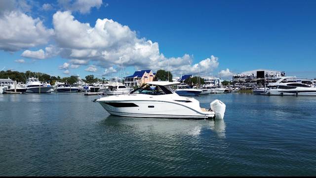 2025 SEA RAY Sundancer 320 Outboard