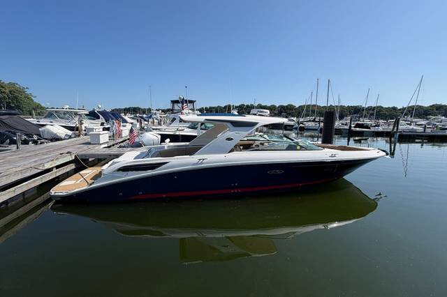 2021 SEA RAY 350 SLX