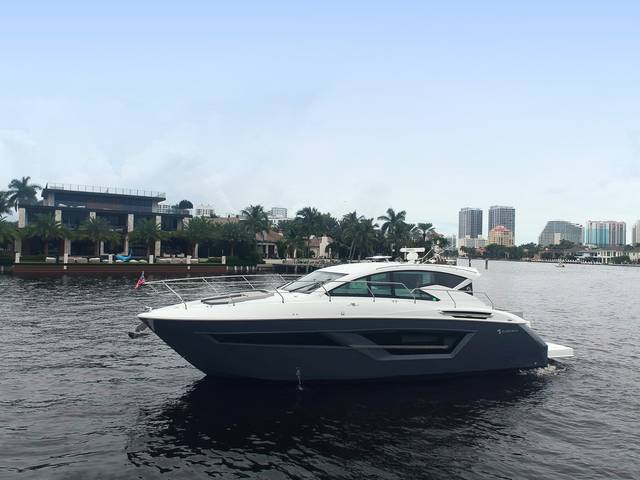 2023 CRUISERS YACHTS 46 CANTIUS