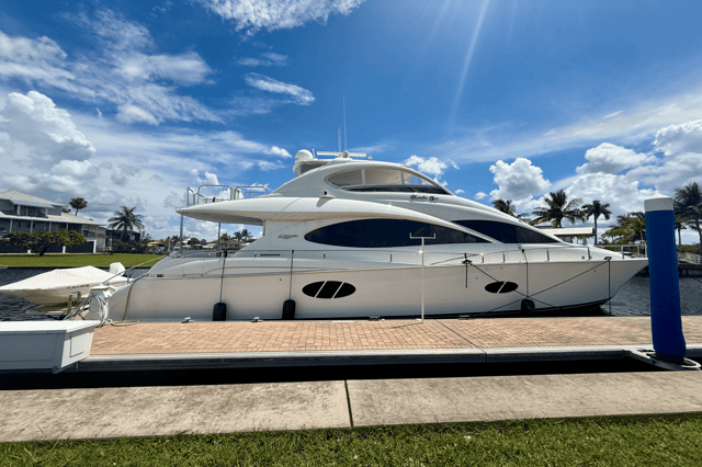 2005 LAZZARA YACHTS 68 FLYBRIDGE