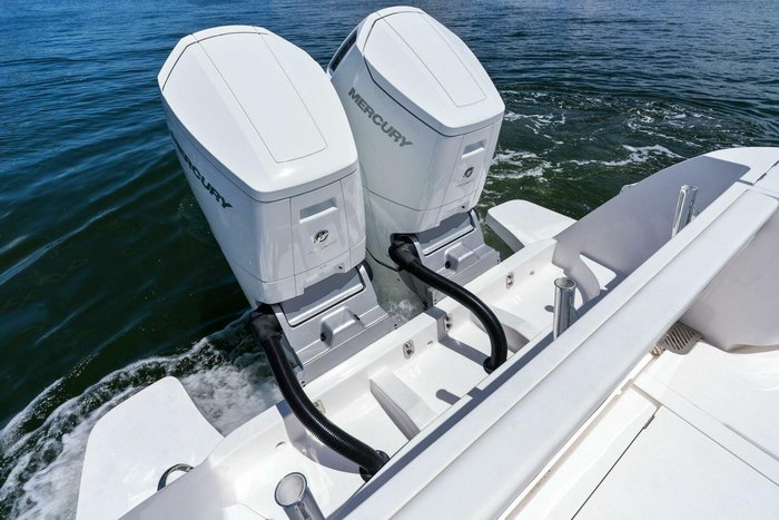 インテッツア Intrepid 438 Evolution 2022 