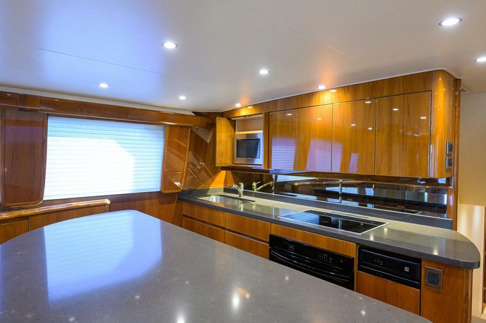Viking 76 Enclosed Bridge 2014 