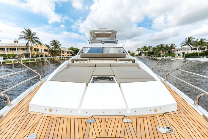 Azimut 66 FLY 2019 | HMY Yachts