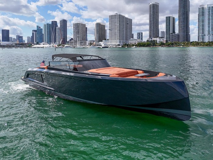 Vanquish VQ58 2020 | HMY Yachts