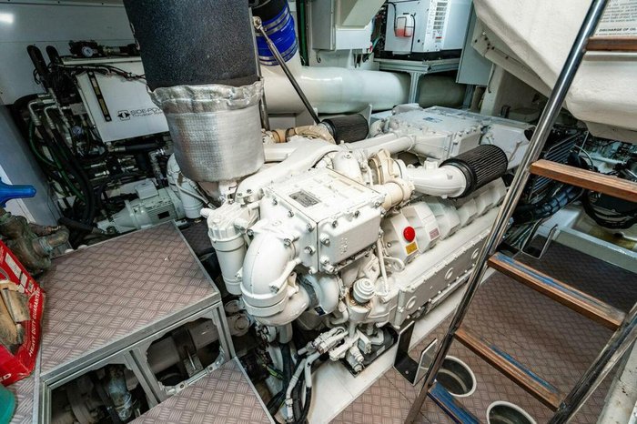 Ferretti Yachts 850 Motor Yacht 2018 | HMY Yachts