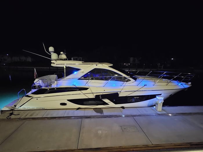 REGAL 磯竿 2-53 Regal 53 Sport Coupe Yacht (Gen 2, 2016 - 2018) | YachtBuyer