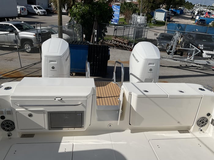 World Cat 400 DC-X Island 2025 