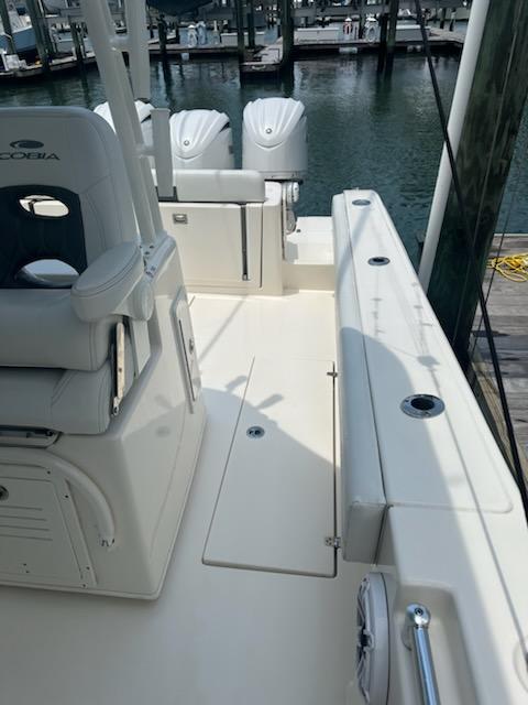 Cobia 350 CC 2023 