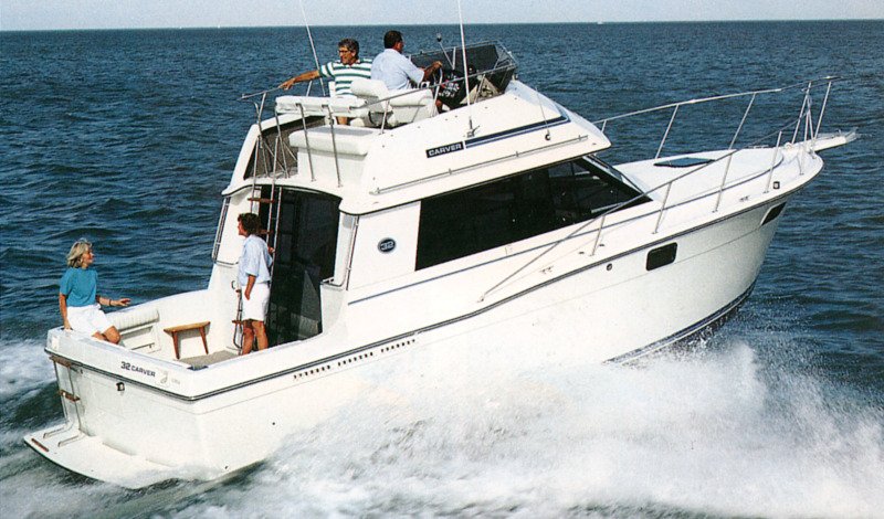 32 Convertible | HMY Yachts