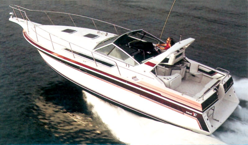 3200 St. Tropez | HMY Yachts