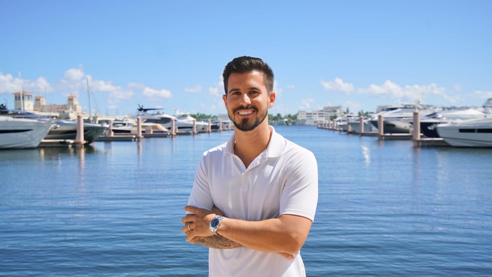 Portrait of Oscar Diaz, Yacht Sales Professional in Dania Beach, FL.