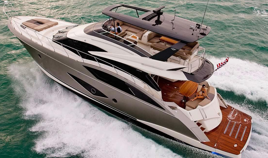 660 Sport Yacht