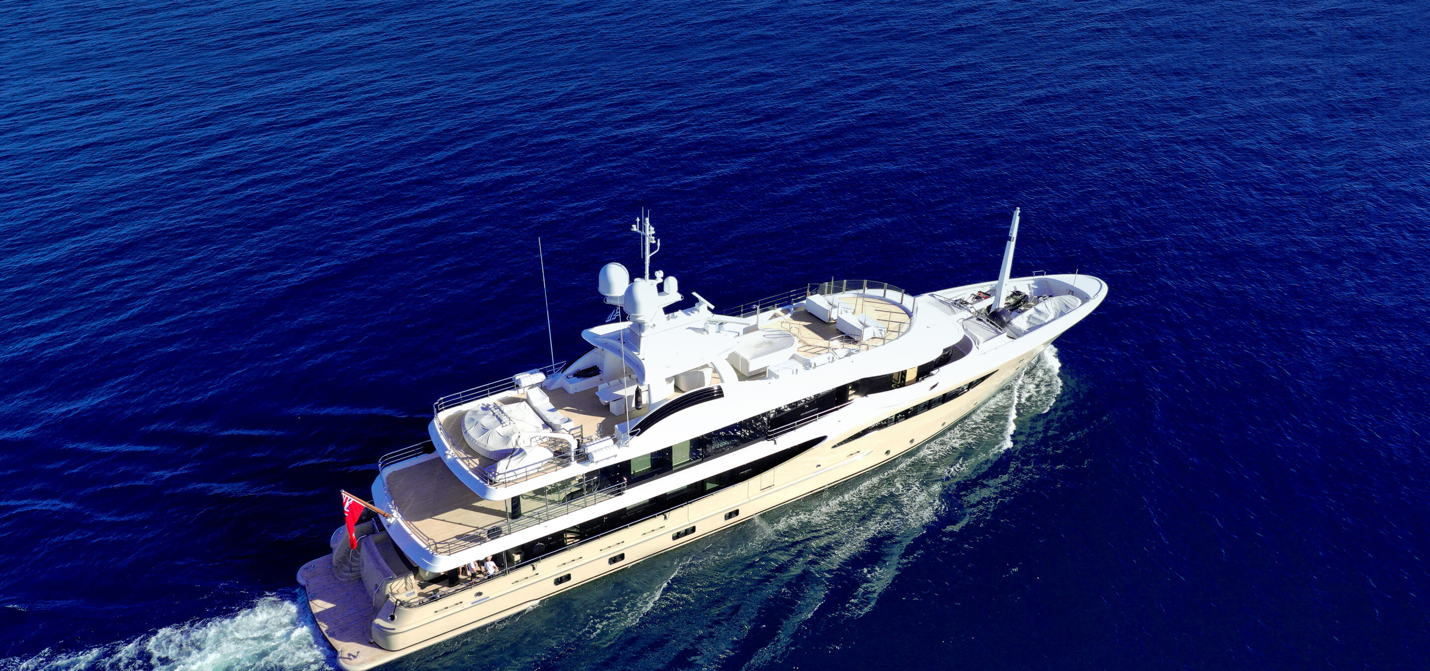 hmy yacht charters