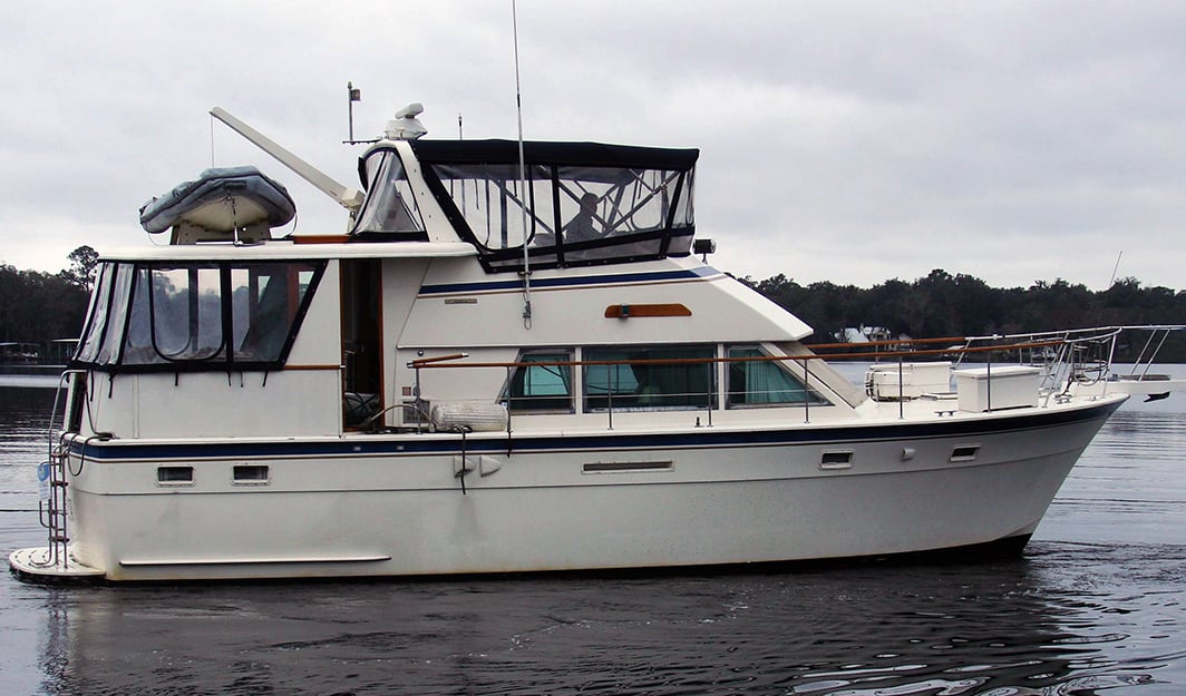 Hatteras 43 Motor Yacht