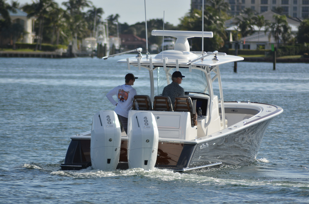 V-33-sitting-in-the-water-with-Mercury-V10-400-HP-Outboard-engine